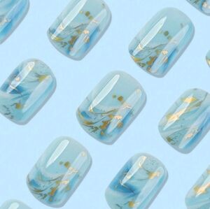 Light Blue Marble Press-on Nails